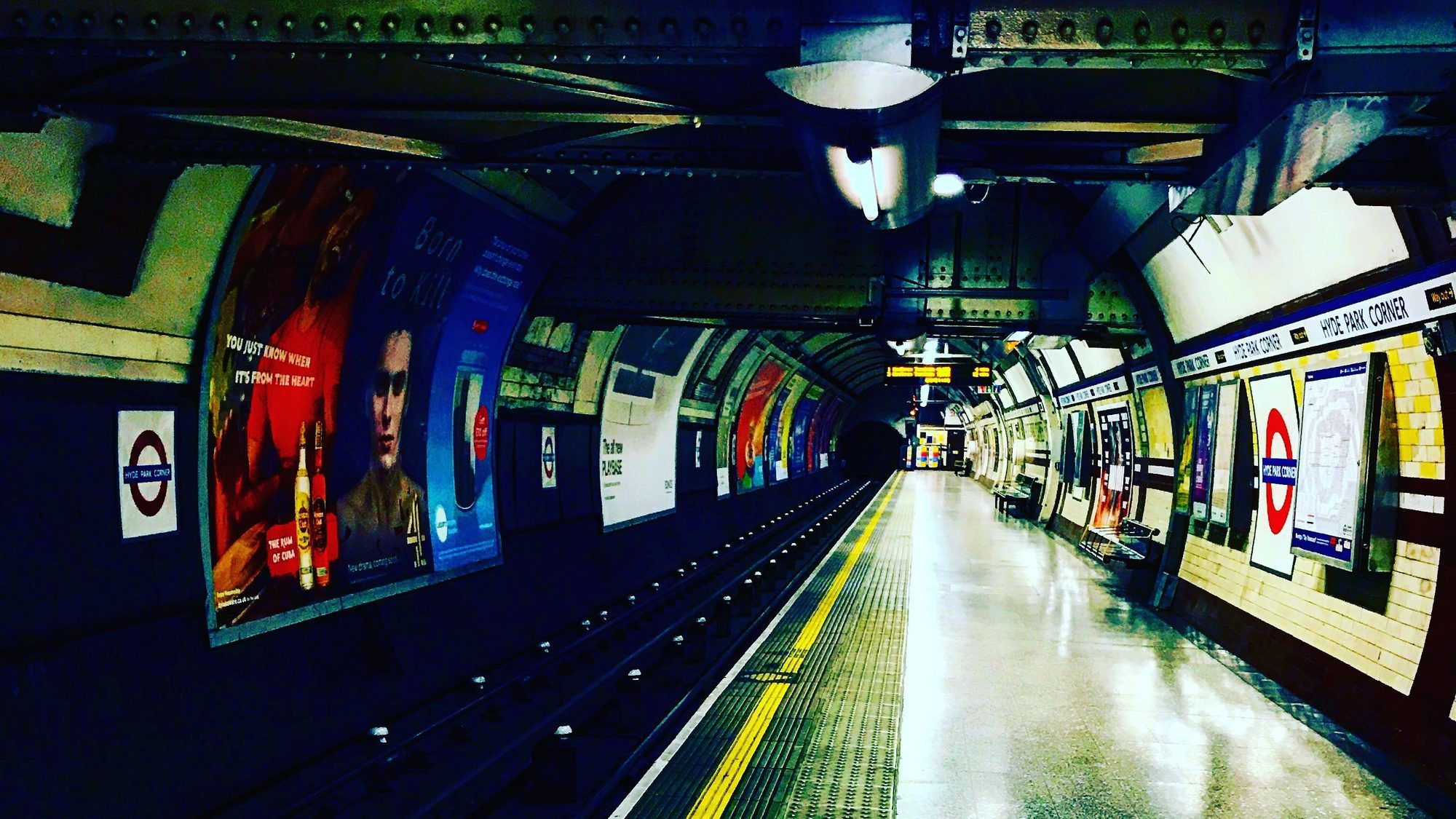 London — quiet rooftops and slow afternoons